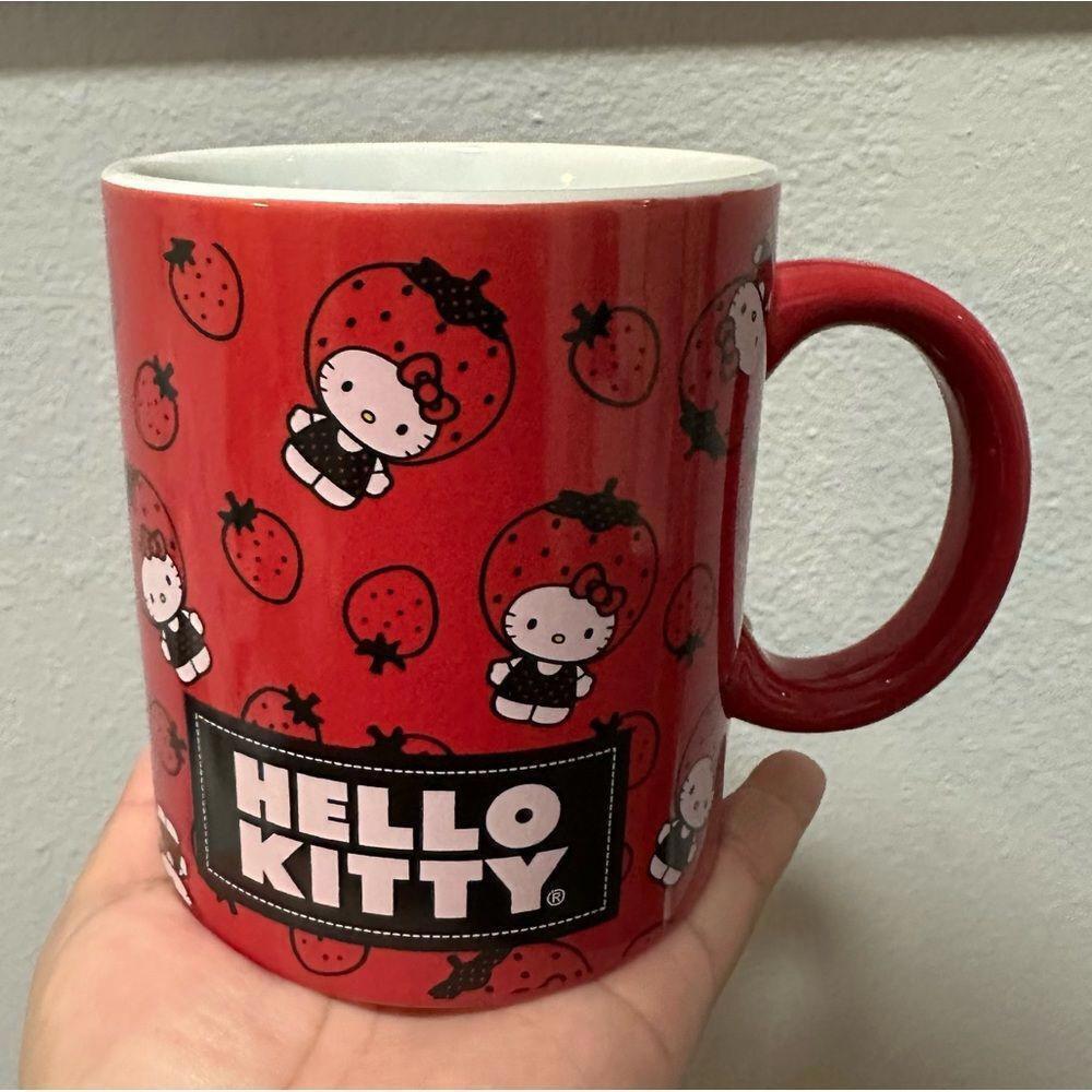 Hello Kitty Strawberry Coffee Cup